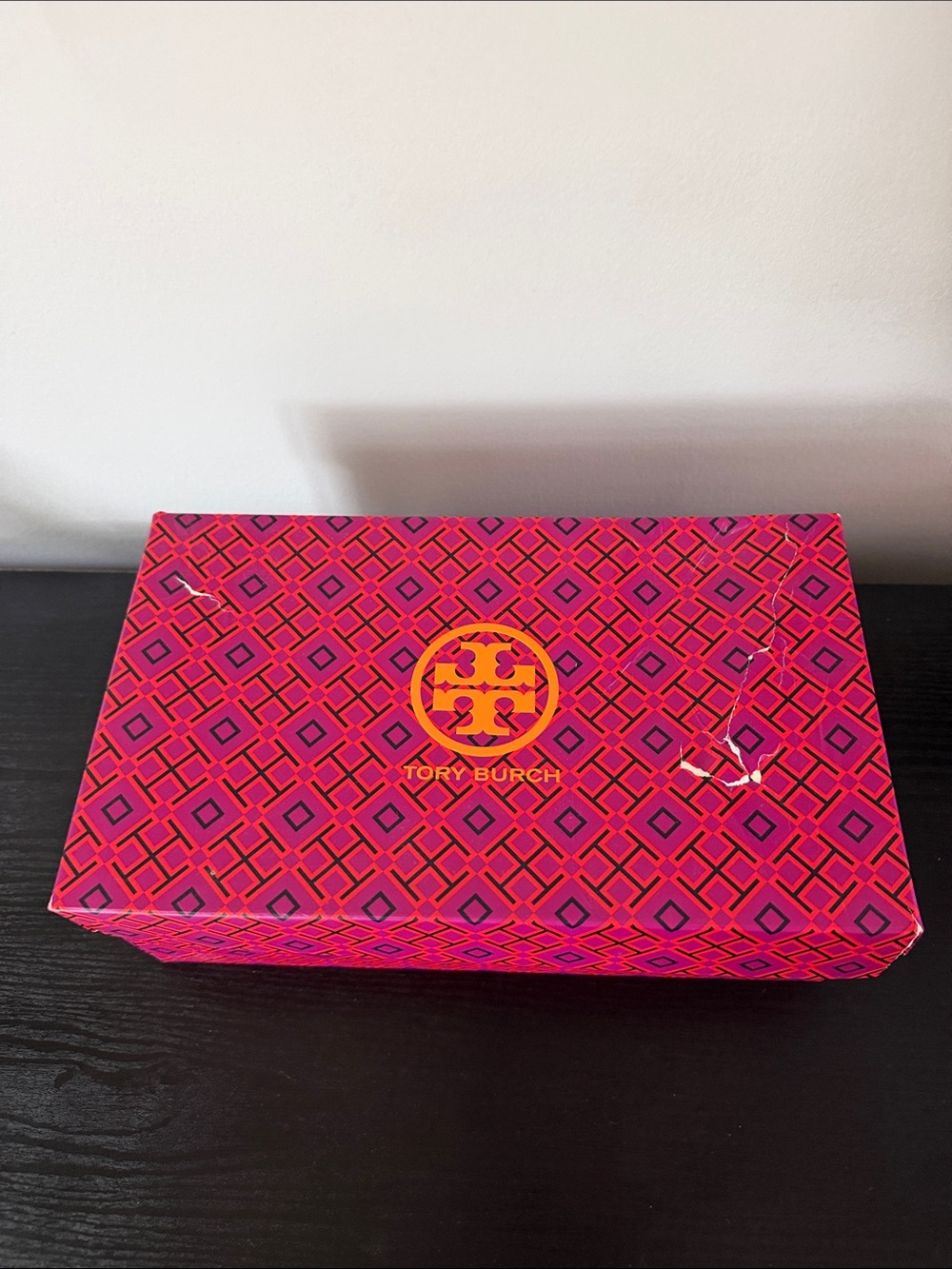 Tory Burch Burgundy Red Patent Leather Logo Thong Sandals - Picture 8 of 9